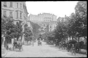 Budapest. Tunnelgasse mit West-Portal vom Burgberg-Tunnel (1857) : Budapest. Tunnelgasse mit Fiakern gegen westliches Tunnel-Portal (nach 1858; Ferenc Reitter) vom Burgberg-Tunnel (1853-1857; Adam Clark)