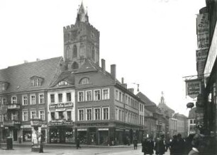 Frankfurt, Markt : Frankfurt. Markt. Ost-Seite gegen Turm der Marienkirche