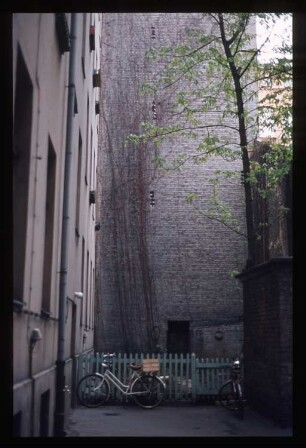 Diapositive: Naunynstr. 64, 1983