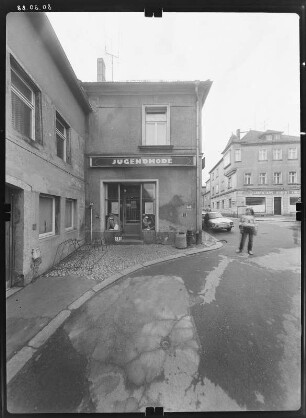 Großenhain, Frauenmarkt. Wohnhaus mit Laden. Straßenansicht (Teilansicht)
