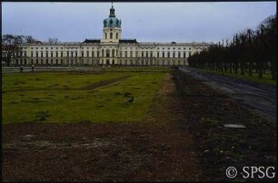 Berlin, Schlossgarten Charlottenburg, Restaurierung des Parterres.