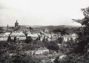 Weilburg, Stadtansicht : Weilburg. Ansicht mit Stadtkirche von Südwesten über die Lahn