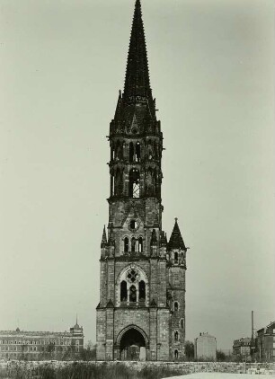 Turm der Johanneskirche : Dresden-Pirnaische Vorstadt, Turm der Johanneskirche, Blick von der Güntzstraße