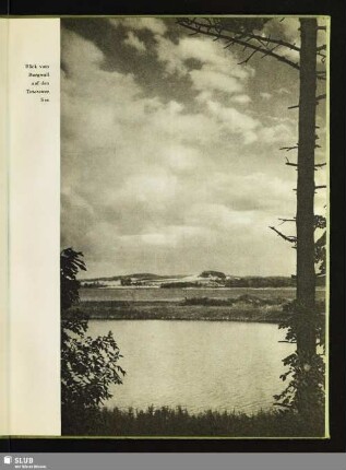 Blick vom Burgwall auf den Teterower See