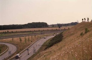 Autobahnkreuz Lübeck: Zubringer von der Autobahn 1 zur Autobahn 20 mit Blick Richtung Osten