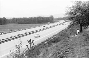Freiburg: Autobahn Richtung Norden am Autobahnweg