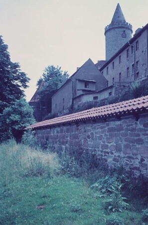 Seitenroda. Leuchtenburg, Blick zum Bergfried