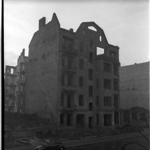 Negativ: Ruine, Rosenheimer Straße 30, 1951