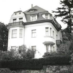 Dresden-Trachenberge, Schützenhofstraße 6. Villa (um 1900). Straßenansicht