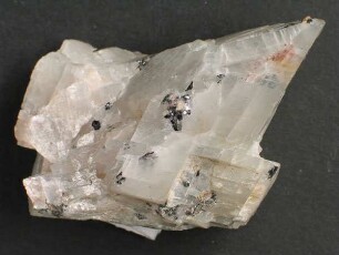 Graphit in Calcit