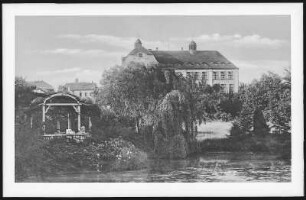 Mittweida. Schwanenteich und Realschule