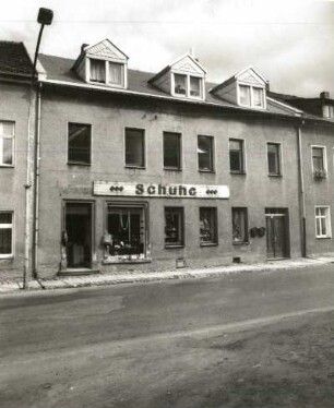Schlettau, Buchholzer Straße 6. Wohnhaus mit Laden