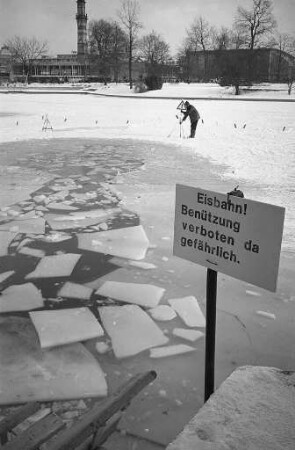 Schlittschuhlaufen auf dem Stadtgartensee.