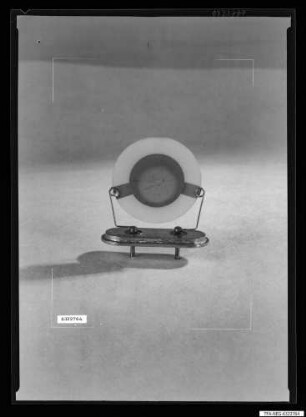 2 MHz Quarz (M. P. 80), Bild 1; Foto 1963