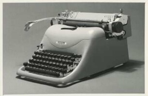Schreibmaschine "Graphika" der Deutschen Olivetti GmbH