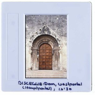 Bisceglie, Dom San Pietro Apostoli : Westportal (Hauptportal)