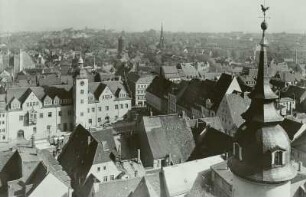 Stadtansicht mit Obermarkt und Rathaus