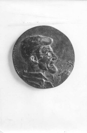 Hans Richter (Medaille) : Hans Richter (Medaille). Bronze (nach 1945; E. Richter). Dresden-Striesen, Borsbergstraße 11, Atelier der Bildhauerin