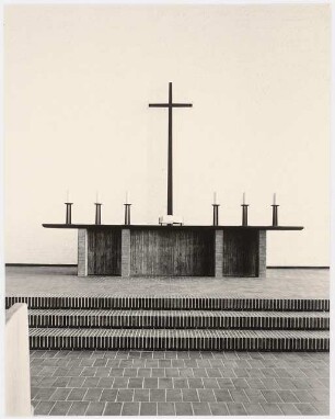 Evangelische Kirche, Gütersloh: Altar