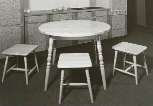 Hocker-Tisch-Kombination (Modell 208)