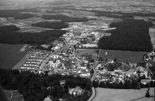 Umkirch: Ortsbild, von Süden, und Industriegebiet