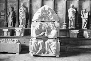 Freiburg: Die neugeschaffene Marienkönigin, Original um 1250, im Vorraum des Münsters; Bildhauer Josef Vögele