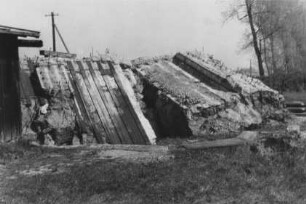 Beseitung zerstörter Bunker am Rhein im Bereich Karlsruhe