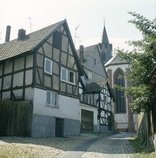 Schwalmstadt. Stadtkirche (ehem. Klosterkirche). Teilansicht des Chores von Osten