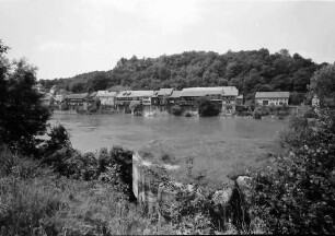 Hauenstein: über den Rhein auf Hauenstein, Vordergrund Bunker