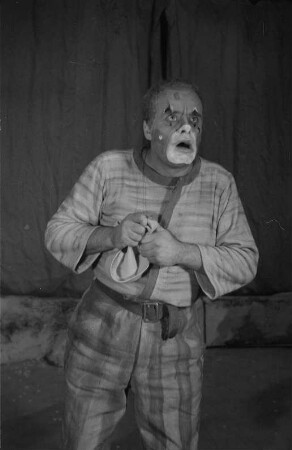Szenenbilder aus der Oper "Der Bajazzo" von Ruggero Leoncavallo an der Deutschen Staatsoper Berlin : Rollenporträt von Helge Roswaenge als Bajazzo