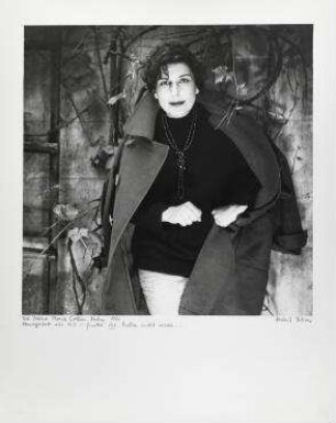 Die Diseuse Maria Collm, Berlin 1956 remigriert aus N. Y. - findet ihr Berlin nicht wieder ...