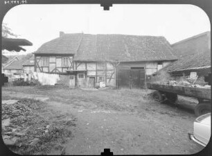Bleicherode, Hauptstraße 131. Ehem. Kanzlei (um 1721). Hofansicht der Nebengebäude