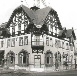 Markkleeberg, Koburger Straße 31/Ecke Rudolf-Breitscheid-Straße. Gaststätte "Forsthaus Raschwitz" (1898). Eckansicht (Teilansicht)