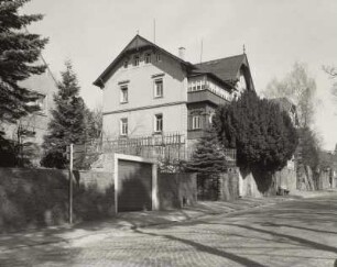 Radebeul, Moritzburger Straße 57. Wohnhaus (1900, A. Große)