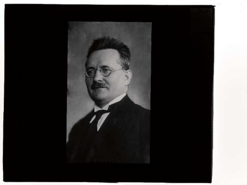 [Retrato fotográfico de Paul Löbe]