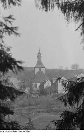 Blick auf die Stadtkirche von Hohnstein