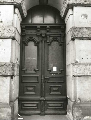 Dresden-Neustadt, Bischofsweg 30. Wohnhaus (um 1895). Portal