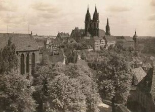 Meißen, Burgberg mit Dom und Albrechtsburg vom Dach der Fürstenschule aus