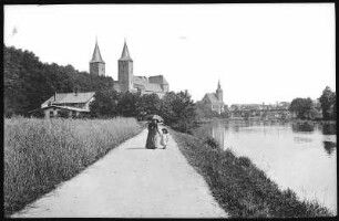 Rochlitz. Mulde mit Schloss und Petrikirche