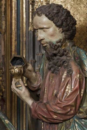 Maria-Schlaf-Altar — Tod Mariens im Beisein der Apostel mit Aufnahme Mariens in den Himmel — Apostel, der in ein Weihrauchfass bläst (Jakobus)