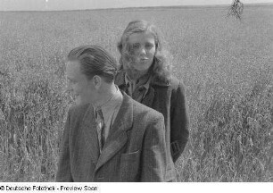 Renate Rössing mit weiterer Person