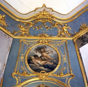 Innendekoration des Blauen Eckkabinetts im Privatappartement Herzog Karl Eugens — Deckendekoration des Blauen Eckkabinetts im Privatappartement Herzog Karl Eugens —