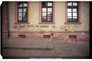 FÜR JEDEN SPASS ZU HABEN. TEL.: 110 | m!