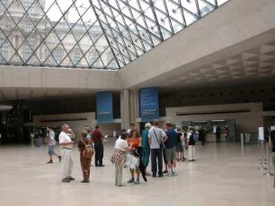 Museum Louvre, Haupteingangshalle, Kassenbereich