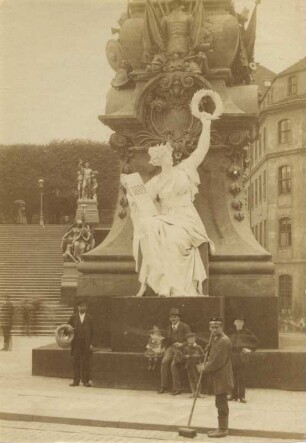 Wettin-Obelisk, Schlossplatz, Dresden