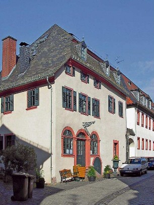 Walluf, Kirchgasse 13