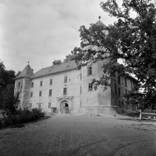 Schloss Khuen-Héderváry-Viczay, Hédervár, Ungarn
