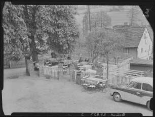 Theisewitz. Ortsansicht - Gasthof Zum Schönen Otto