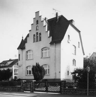 Kath. Pfarrhaus; Bad Camberg, Limburger Straße 170