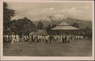Einweihung der Kirche in Lyamungo (Ostafrika)